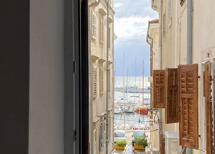 Reginamare Vela アパート *