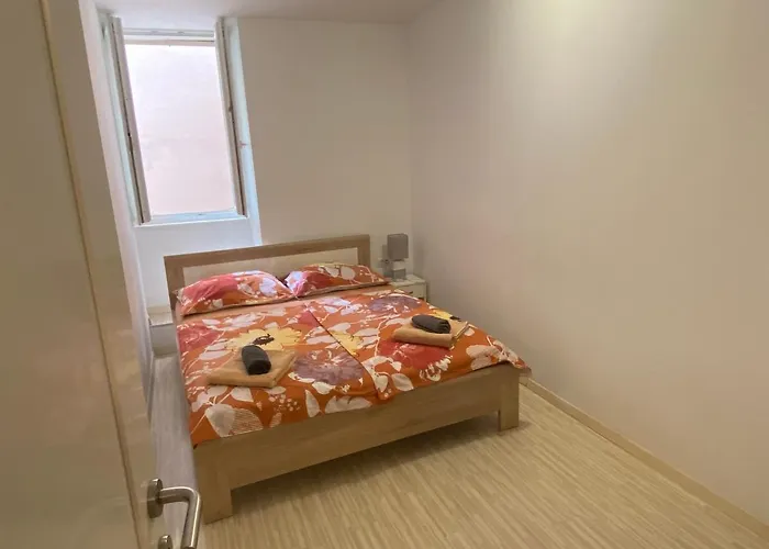 Reginamare Vela アパート *